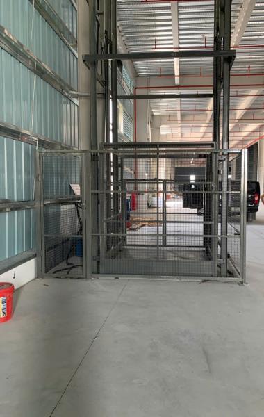 Giá thang nâng hàng thủy lực 500kg, Báo giá thang nâng hàng thủy lực