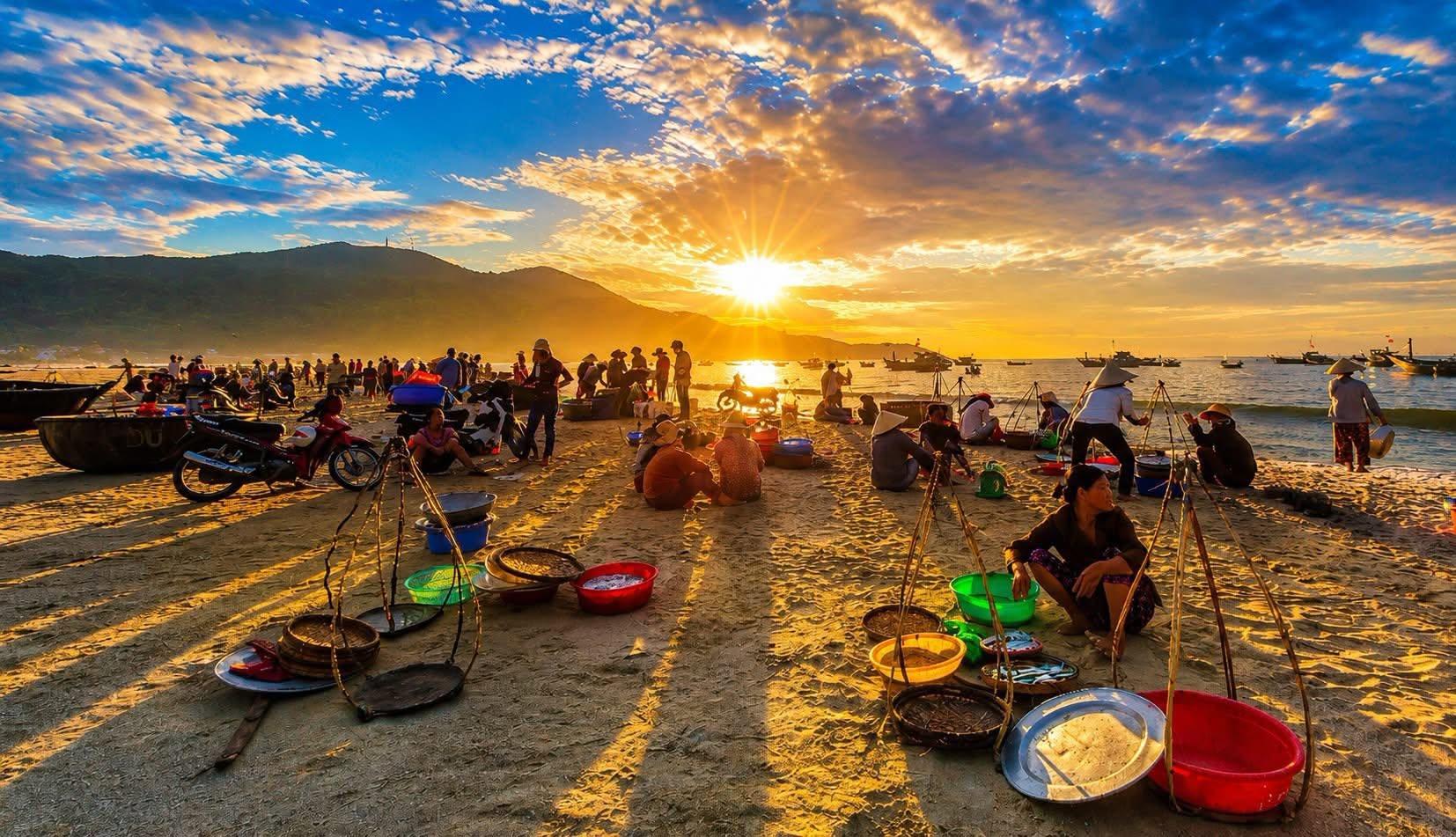 Về Đà Nẵng xem làng chài cổ Nam Ô