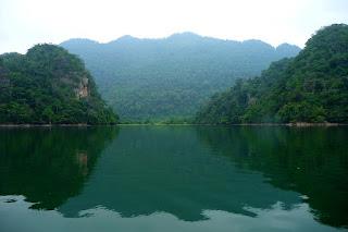 Mua tour du lịch hè Ba Bể - Thác Bản Giốc trải nghiệm khó quên
