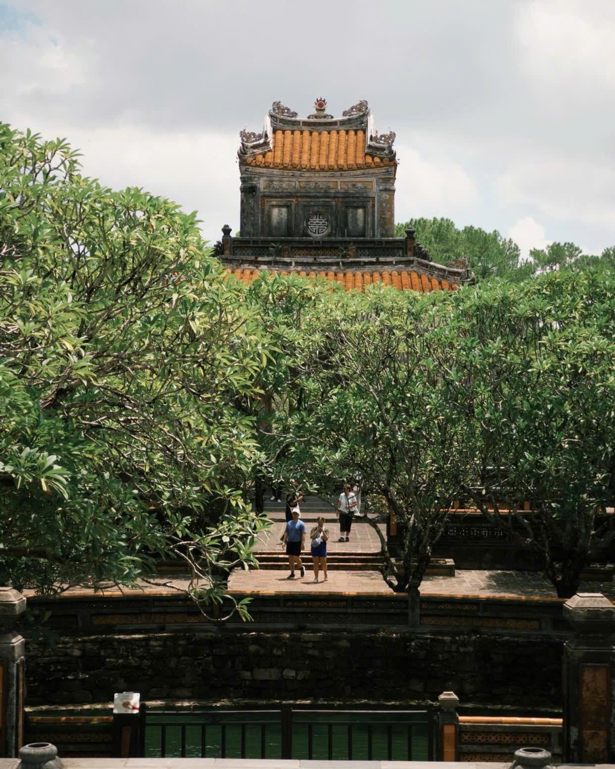 Lăng Tự Đức - “lăng thơ mộng nhất xứ Huế.”