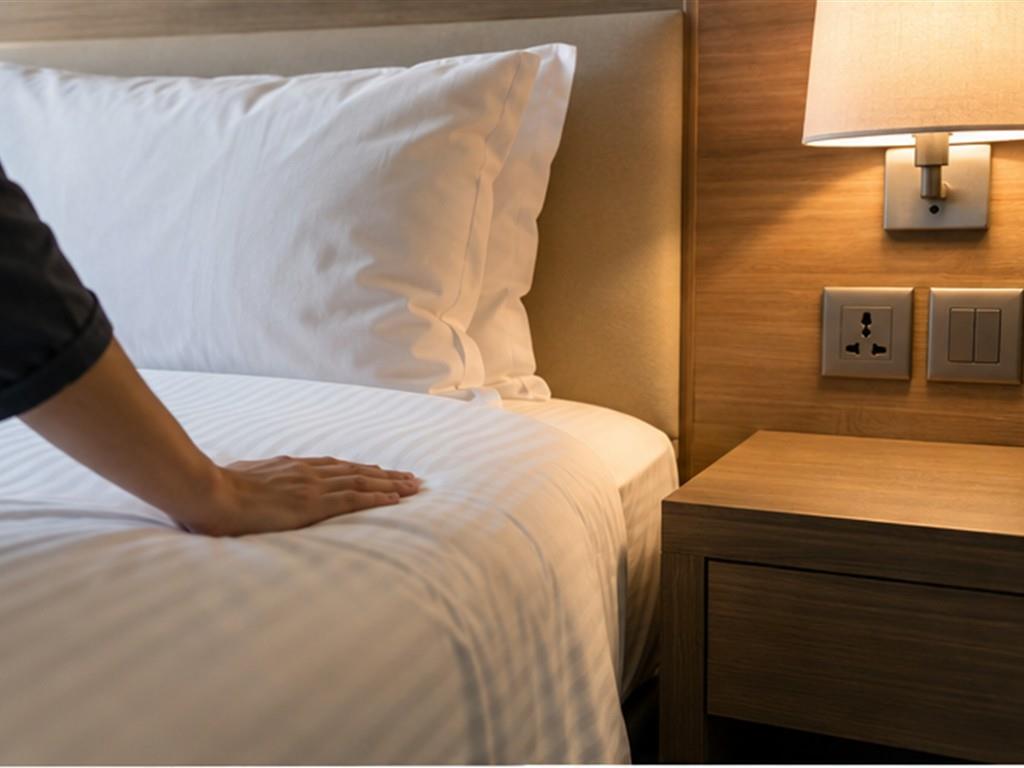 Khóa cửa và sơ đồ thoát hiểm là hai điểm cần nhìn đầu tiên.