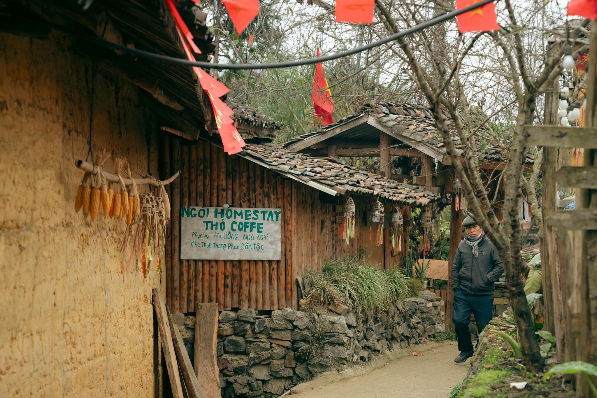 Nhịp sống một ngày bình thường ở Lô Lô Chải