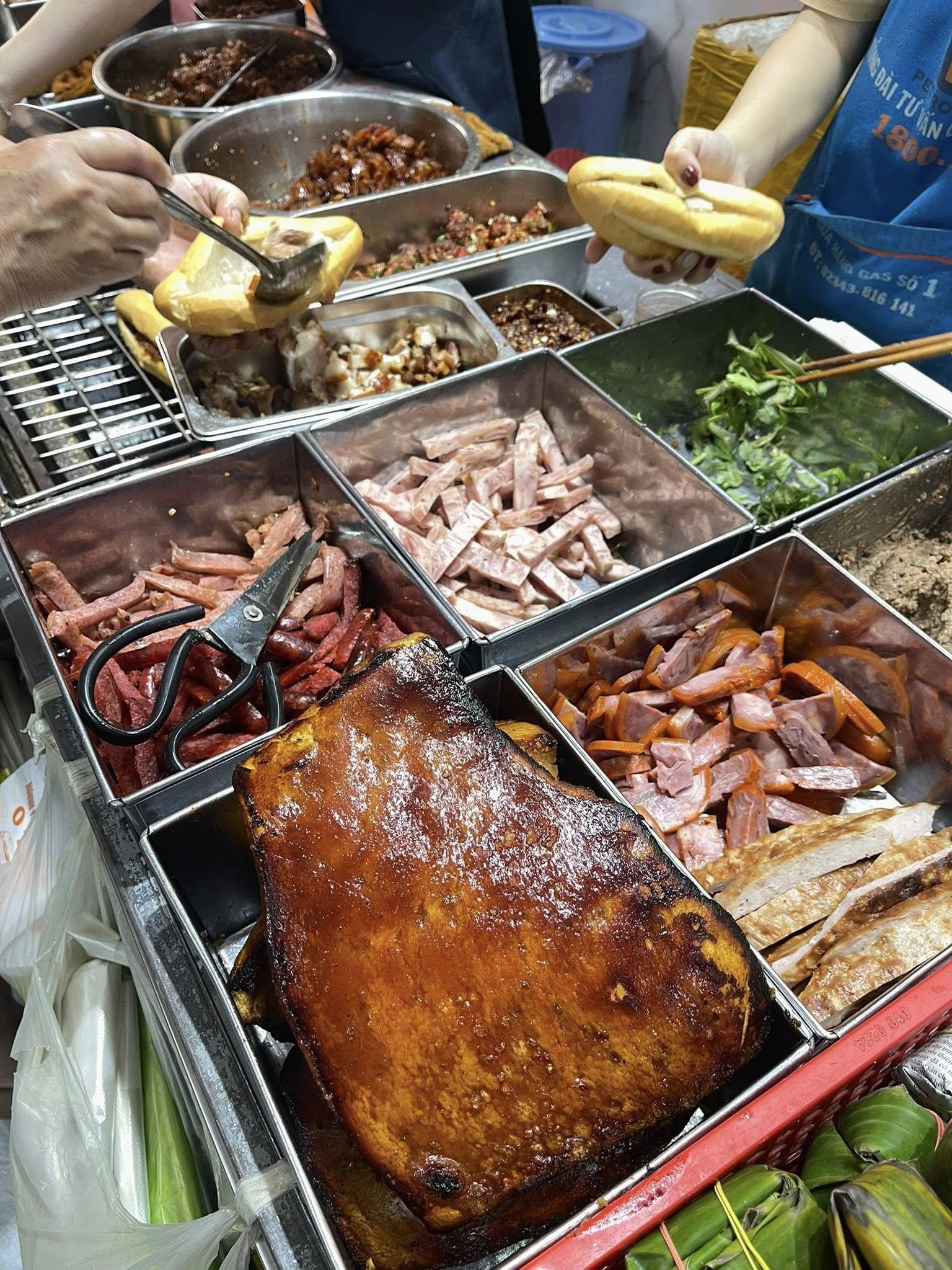 ẨM THỰC HUẾ LỌT TOP NGON NHẤT THẾ GIỚI 2025