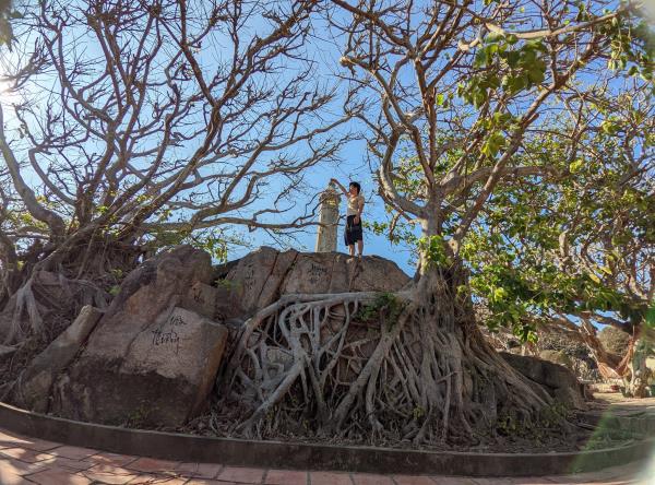 Ngọn hải đăng cổ nhất và cao nhất Việt Nam - Đảo Kê Gà, Phan Thiết