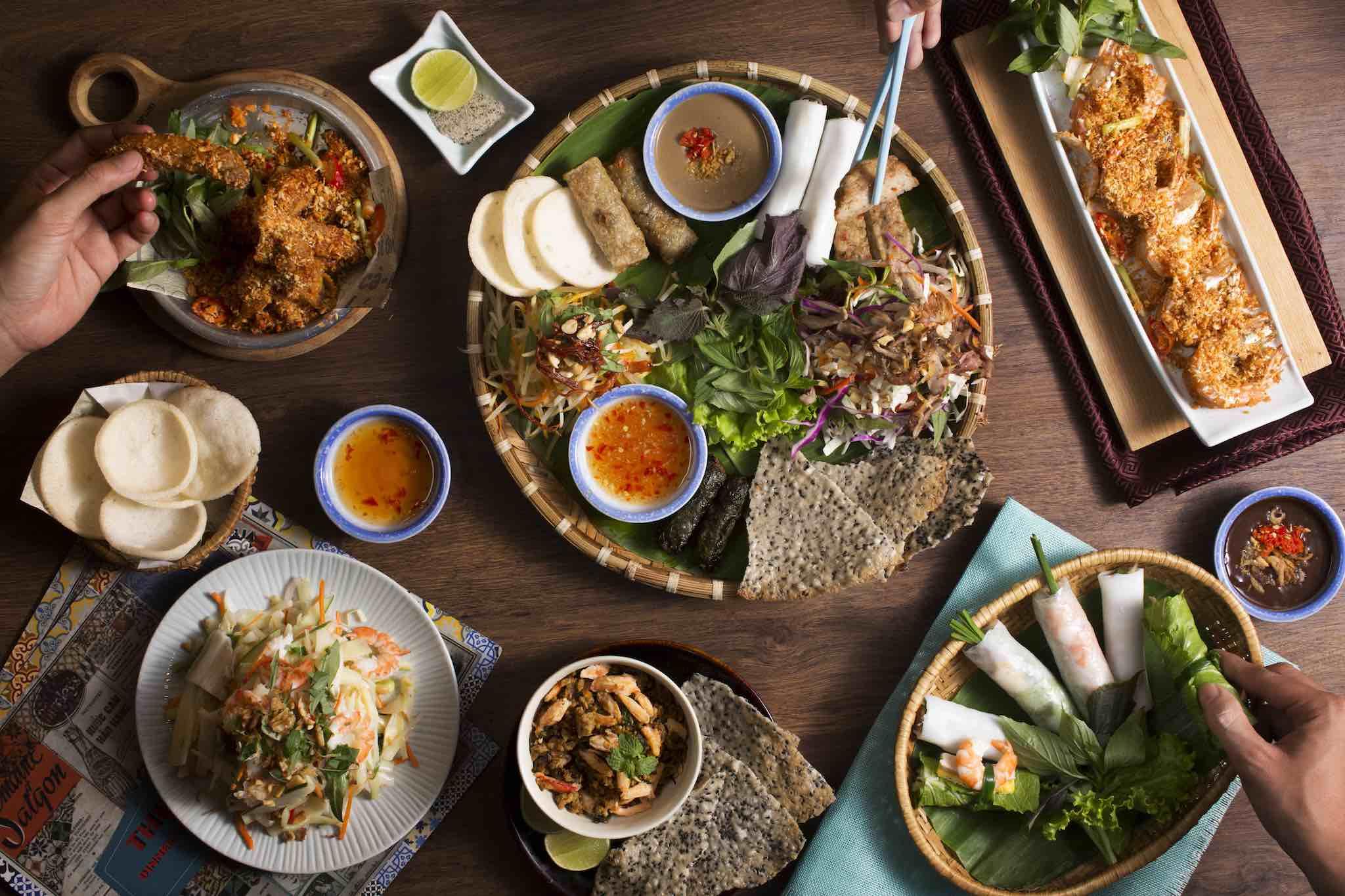 Khách Tây đánh giá ẩm thực Việt Nam nằm trong top ngon nhất thế giới