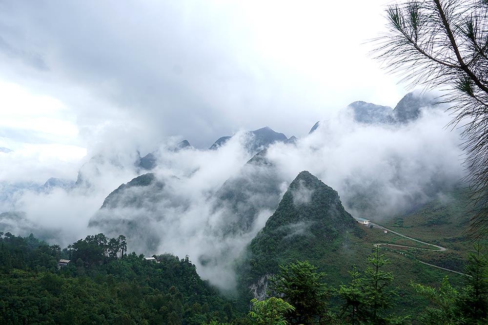 Vietnams Most Dangerous Mountain Passes: Terrain Features and Best Times to Avoid